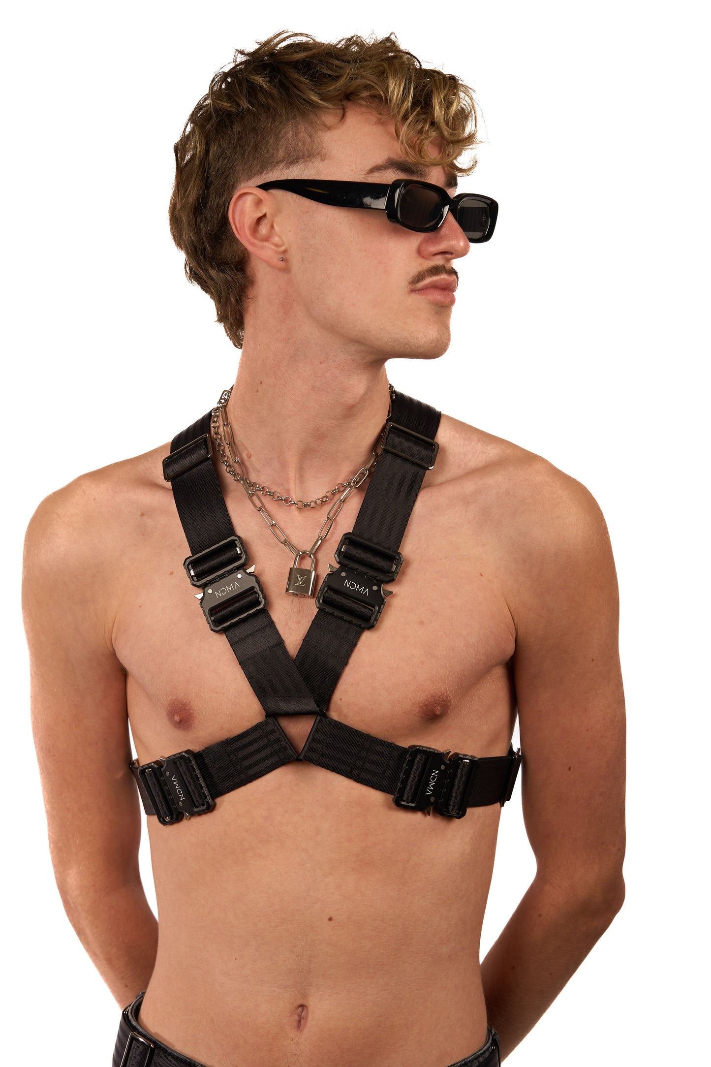 #01 HARNESS BLACK